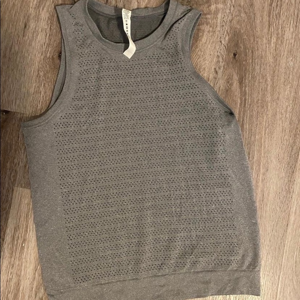 Lulu lemon tank